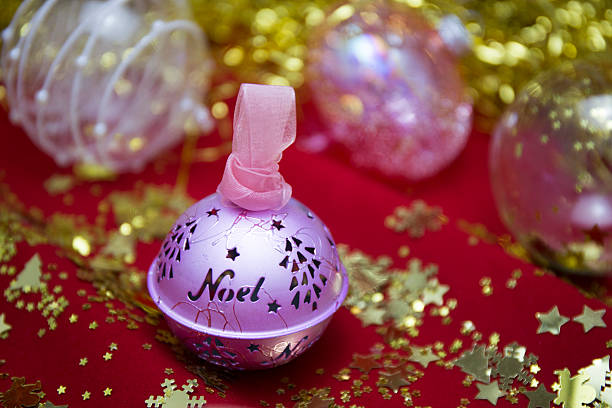 Ball-shaped tin boxes