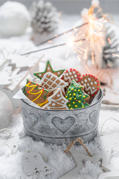 Christmas cookie tins design